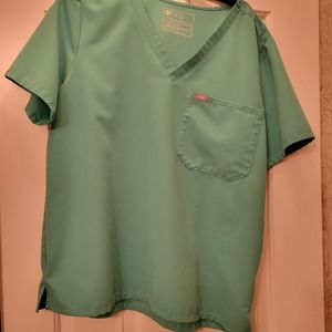 Figs Surgical Green Catarina XL top